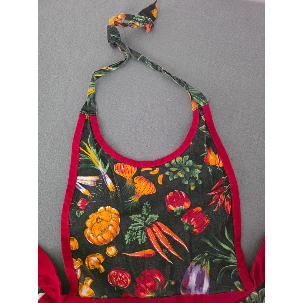 Vintage Style Vegetable Print Bib Apron Red Trim Ric Rac Pockets Cottagecore